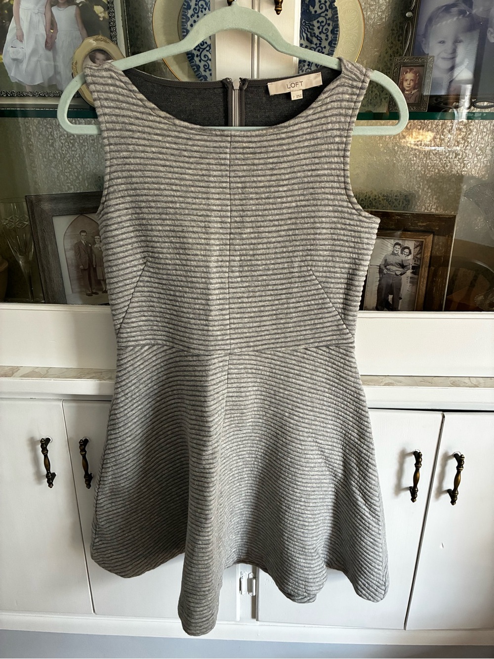 LOFT Gray Ribbed Textured Sleeveless Fit-and-Flare Midi Dress Sz 2